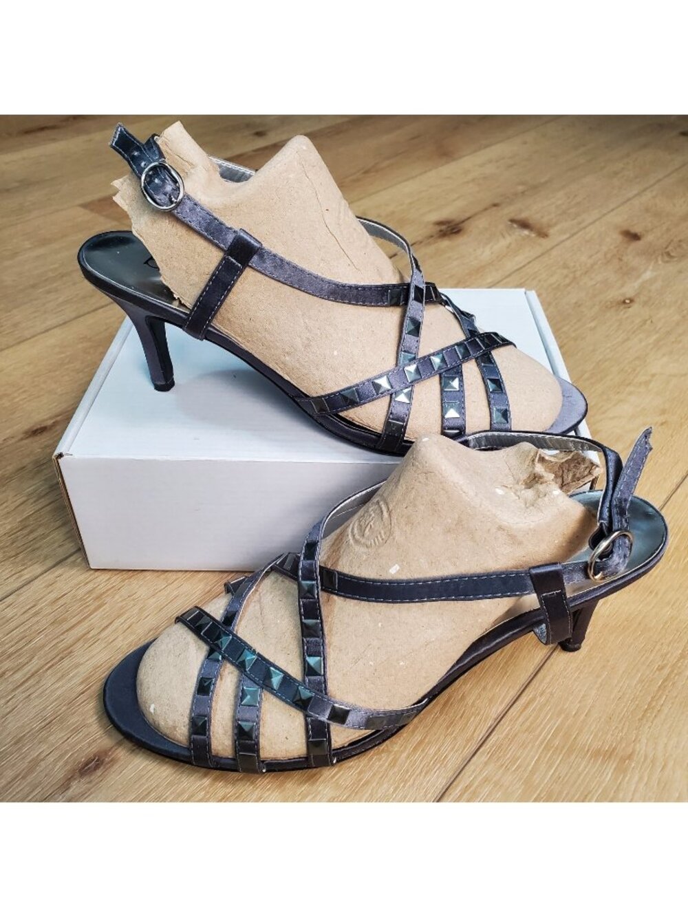 Metallic Gray Strappy Stiletto Open Toe Heels Buckle Sz 8.5 Prom Formal Wedding
